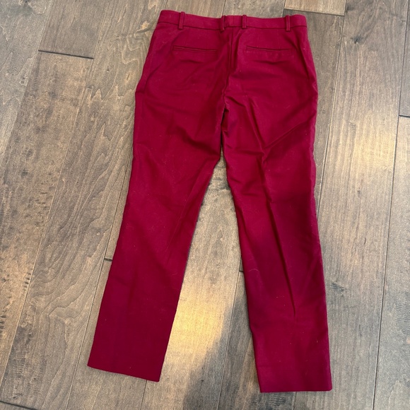 GAP Slim Crop Chino Khaki Pant in Wine Color 6R - Picture 3 of 3